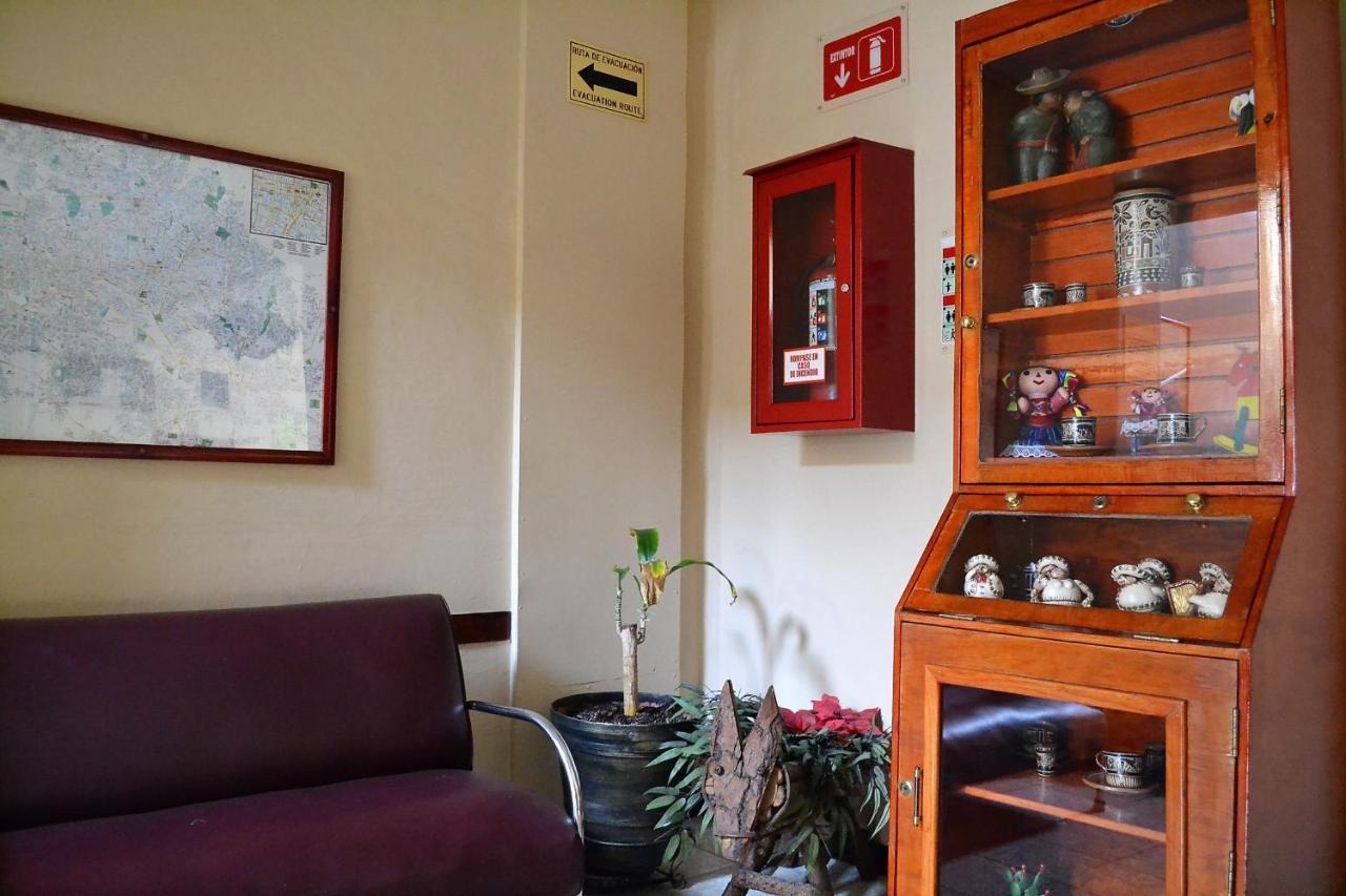Hotel Janeiro Гуадалахара Екстериор снимка